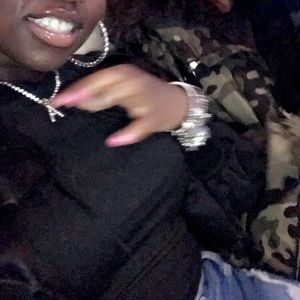 Meet your Posher, Amiri !